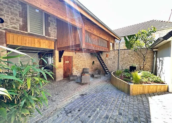 La Cour Aux Bulles * Trigny